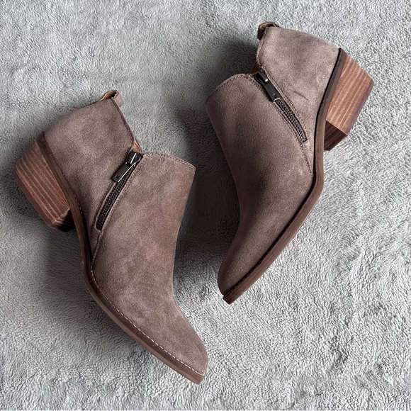 Lucky Brand Shoes - Lucky Brand Fineses Minimalist Suede Leather Double Zip Bootie Ankle Boot Tan 10